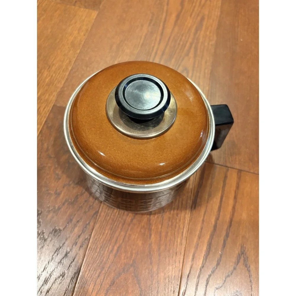 West Bend Le Provencal Brown Enamelware 2qt Saucepan w/ Lid & Handle